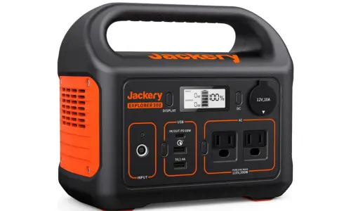 Gerador solar portátil Jackery Explorer 300 na cor preta e laranja, ideal para camping e pequenas emergências.
